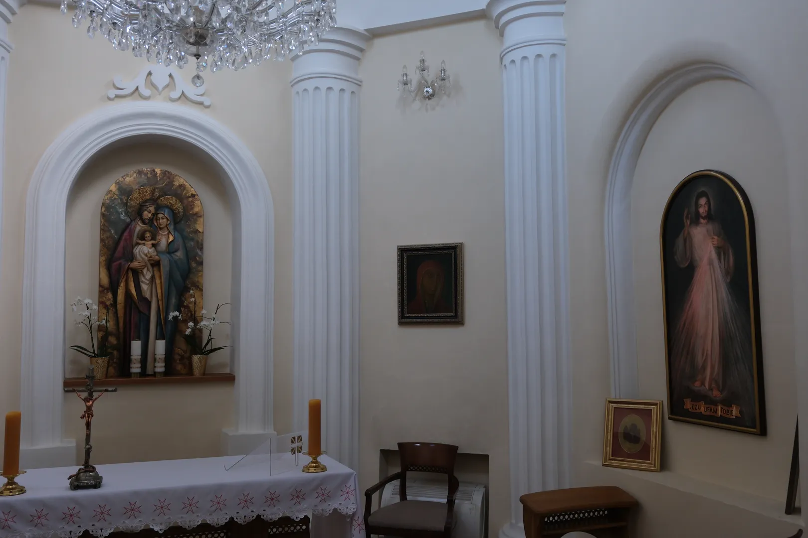 Zabytkowa kaplica w Komborni