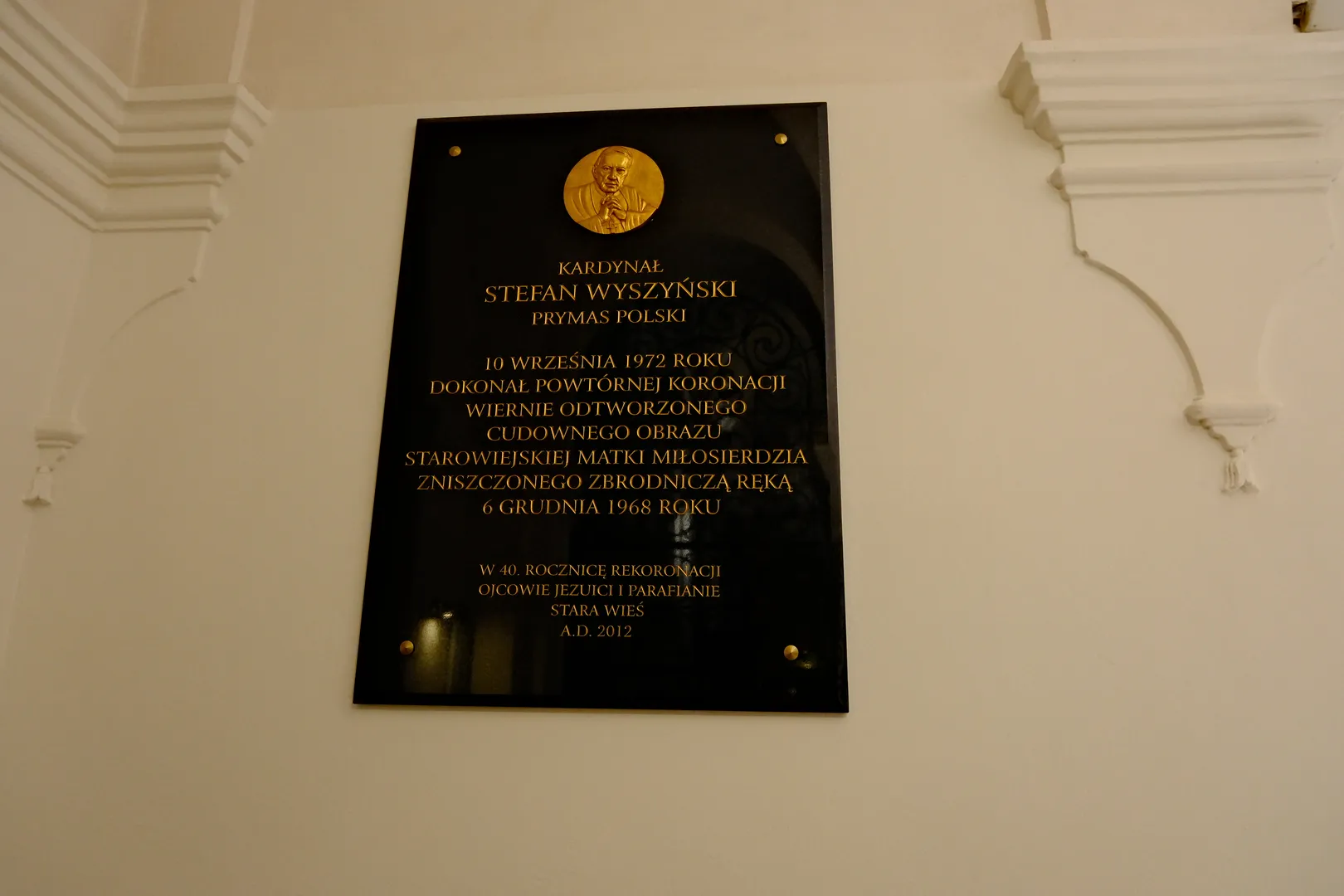 Tablica pamiątkowa prymasa Stefana Wyszyńskiego